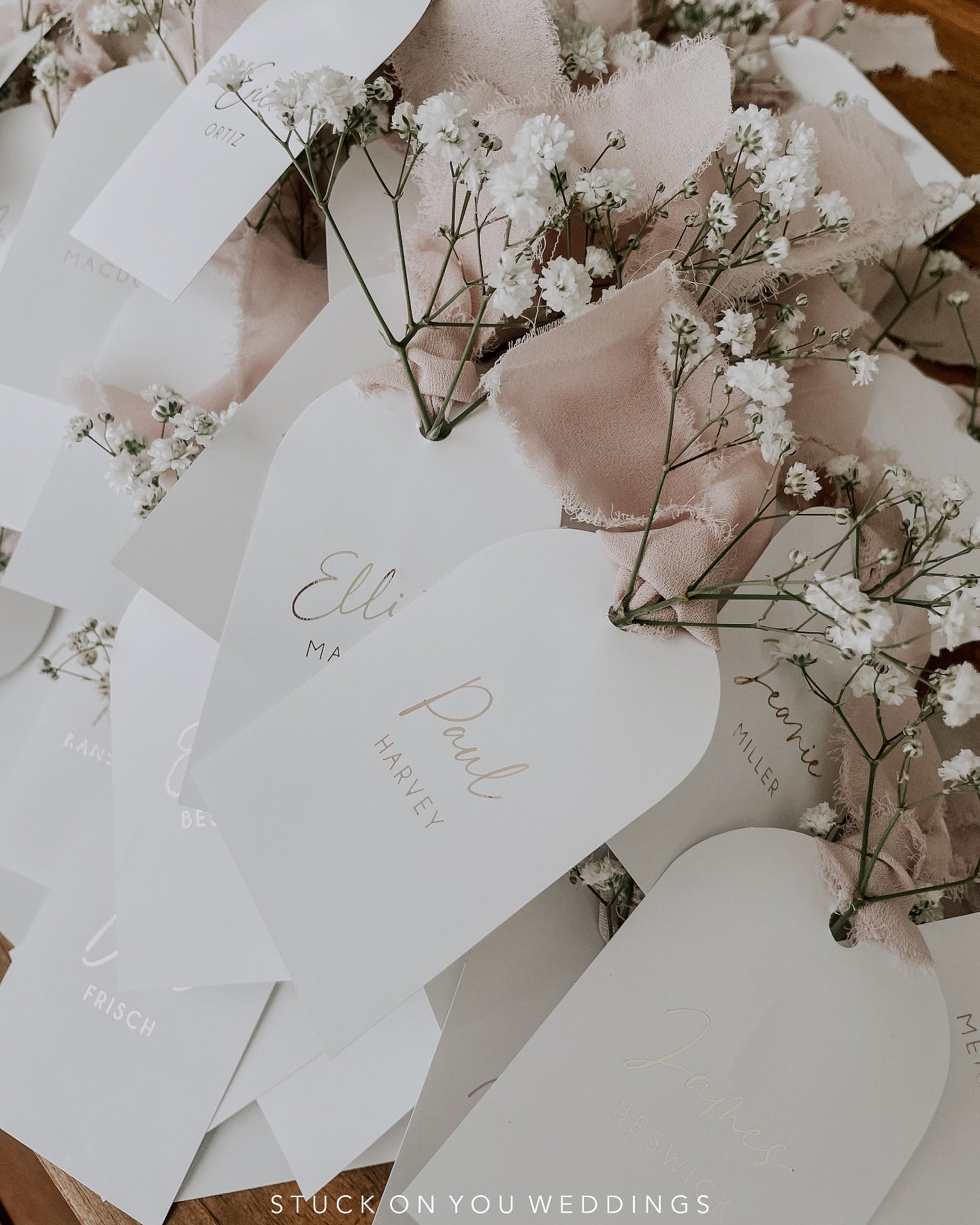 Baby's Breath Place Card - Arch Shaped