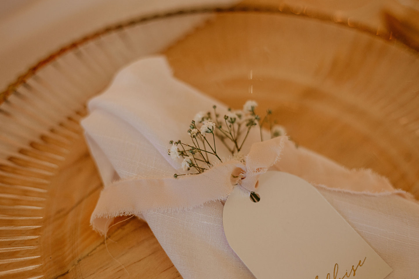 Baby's Breath Place Card - Arch Shaped